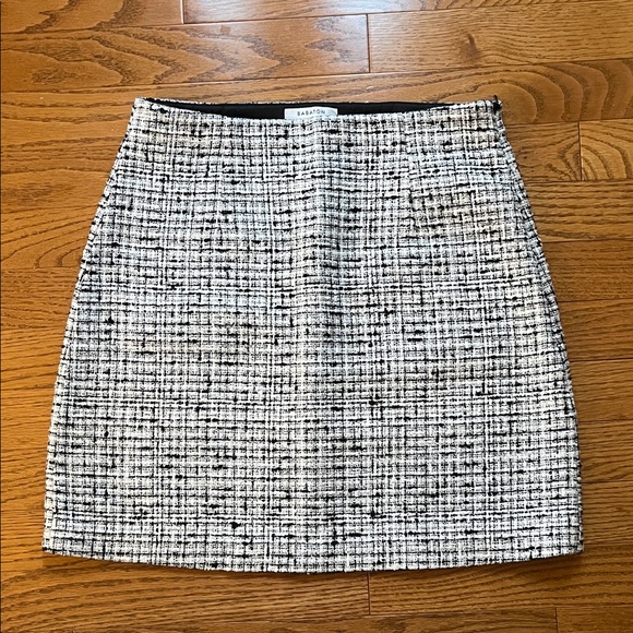 ARITZIA BABATON BLACK & WHITE TWEED MINI SKIRT SIZE 6 - Picture 3 of 9